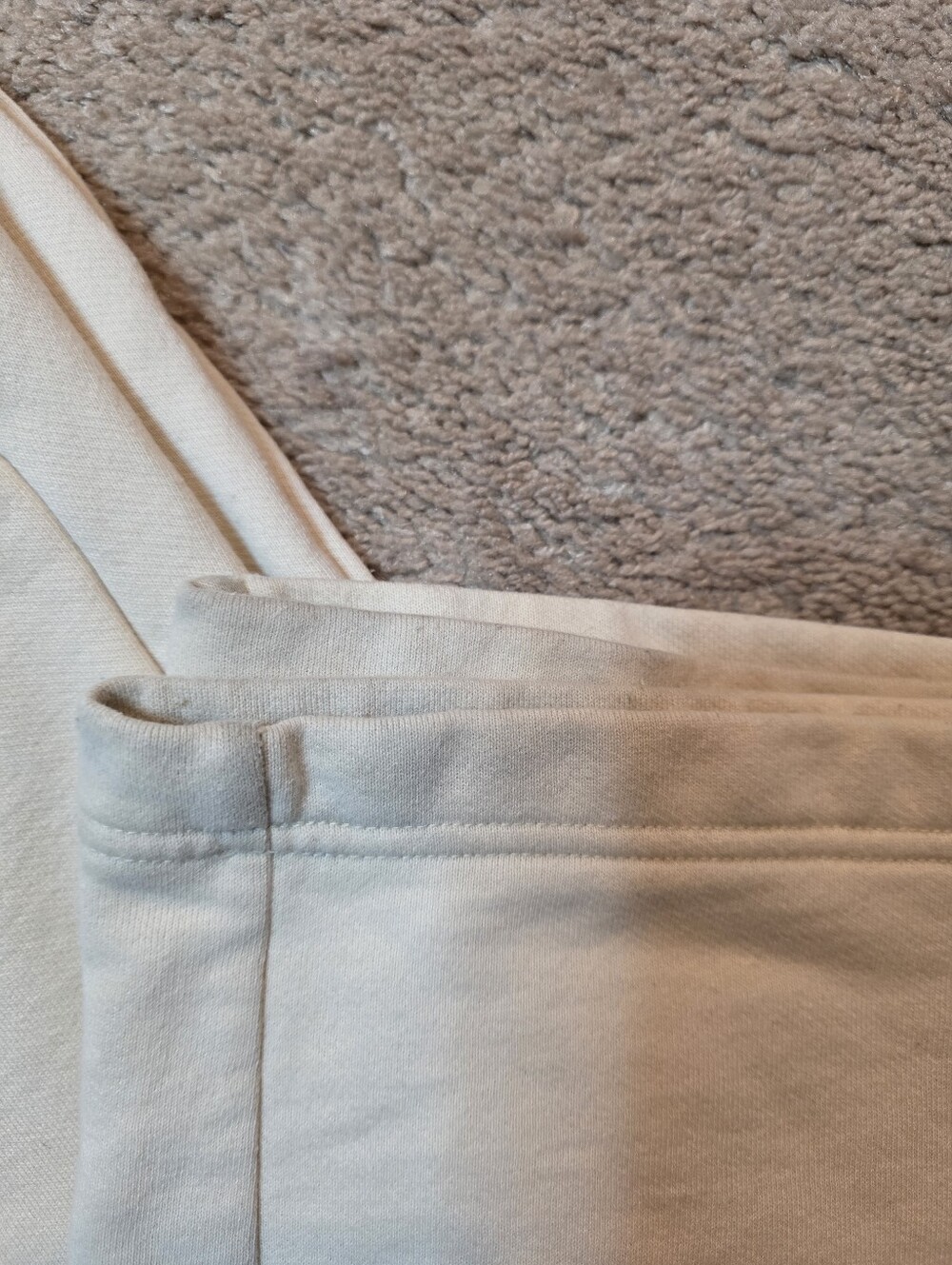 ALO Yoga Women’s Accolade Straight Leg Sweatpants Ivory Small - Picture 3 of 4